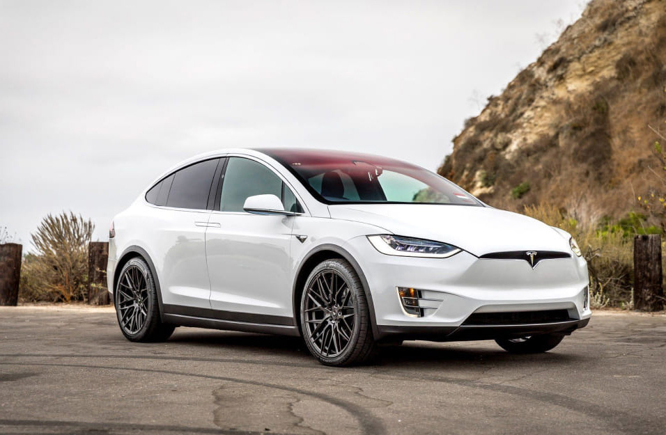 Замена аккумулятора Tesla Model-X